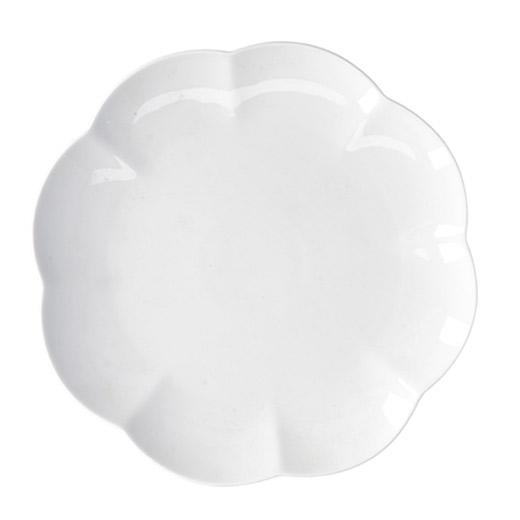 biely tanier v tvare kvetu
